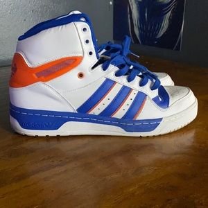 Adidas men shoes size 10